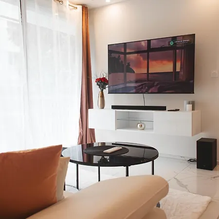 L'émeraude - Cocon Amoureux Balnéo,clim,balcon Appartement Chamalières