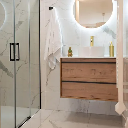 アパート L'emeraude - Cocon Amoureux Balneo,clim,balcon シャマリエール